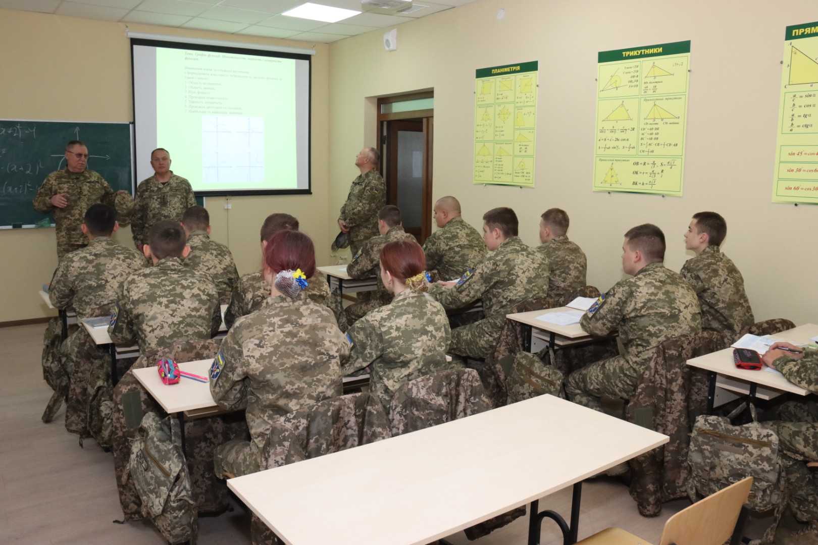 Павло Ткачук: ''Приємно вражений від побаченого. Колектив ліцею взяв добрий темп, чітко намітив цілі, впевнено йде до їх досягнення'' – Зображення 1